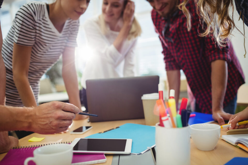 graphic-designers-meeting