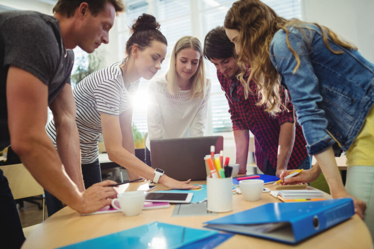 graphic-designers-meeting-2